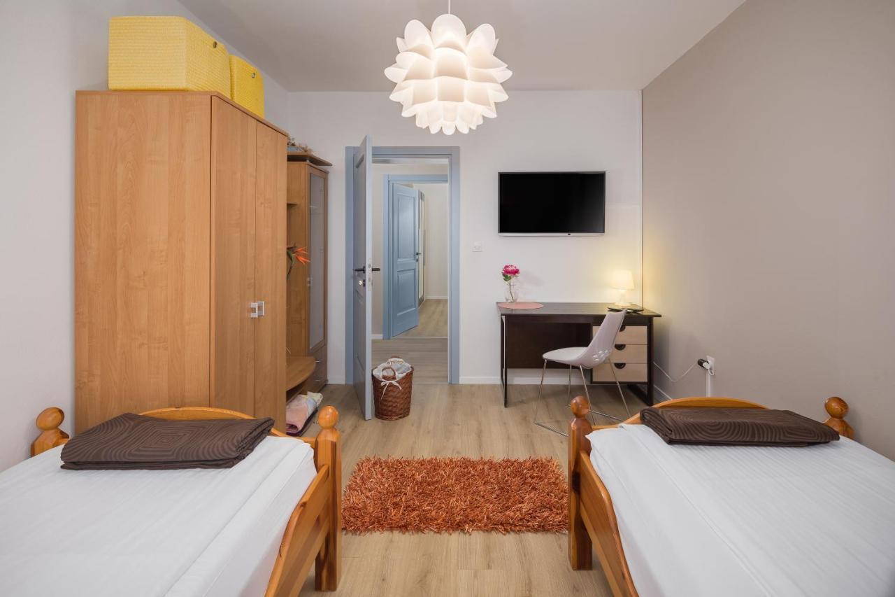 Family Vacation Villa Žbandaj Eksteriør billede