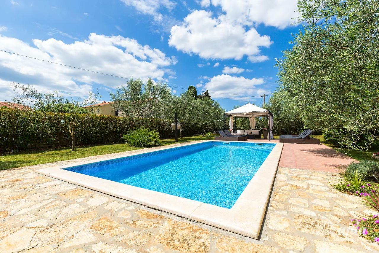 Family Vacation Villa Žbandaj Eksteriør billede